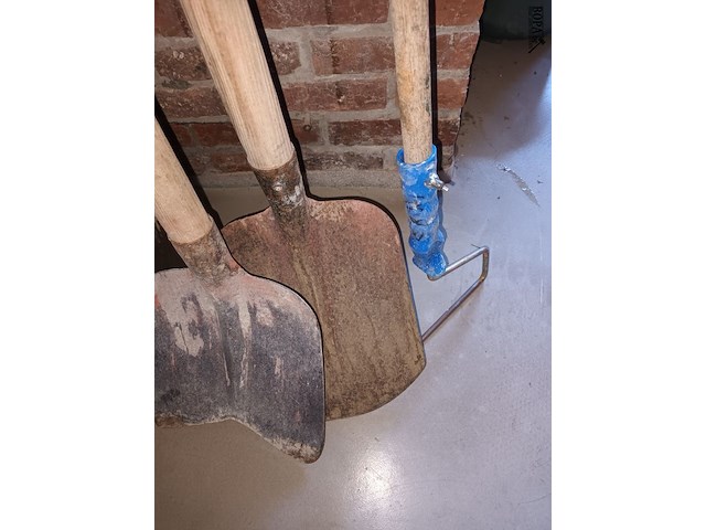 Lot 141 - gereedschap. 4 stuks - afbeelding 3 van  4