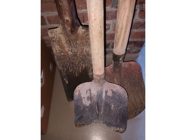 Lot 141 - gereedschap. 4 stuks - afbeelding 4 van  4