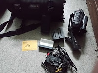 Lot 141 - jvc filmcamera in draagtas - afbeelding 1 van  1