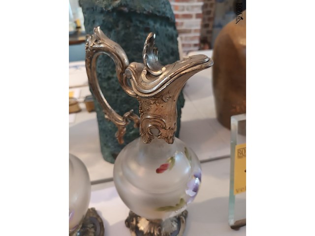 Lot 141 - koppel art nouveau sierkannen - afbeelding 3 van  5