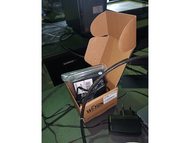 Lot 141 - tp-link en wifi versterker. 3 stuks - afbeelding 3 van  4