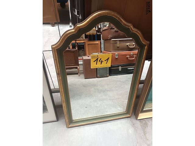 Lot 141 - vergulde spiegel - afbeelding 1 van  4