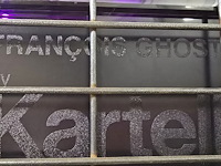 Lot 142 - design spiegel getekend kartell - afbeelding 3 van  4