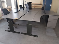 Lot 142 - hoekbureau. 5 stuks - afbeelding 1 van  3