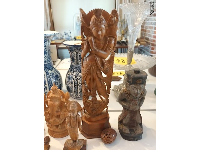 Lot 142 - houten beelden en decoratie. 8 stuks - afbeelding 3 van  6