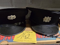 Lot 142 - ierland 2 kepies - afbeelding 1 van  4