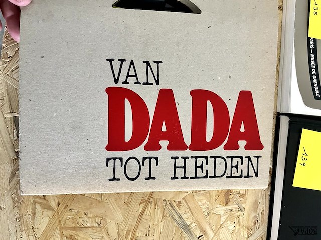 Lot 142 - kunst in/als vraag ….....van dada tot heden - afbeelding 7 van  7