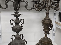 Lot 142 - metalen kandelaars 2 stuks - afbeelding 1 van  3