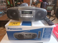 Lot 142 - panasonic radio/cd/cassette player