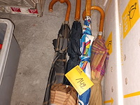 Lot 142 - paraplu’s. 5 stuks - afbeelding 3 van  3