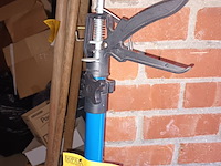 Lot 142 - telescopische montagesteun - afbeelding 1 van  3