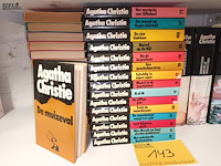 Lot 143 - detective boeken agatha christie. 35 stuks - afbeelding 2 van  4