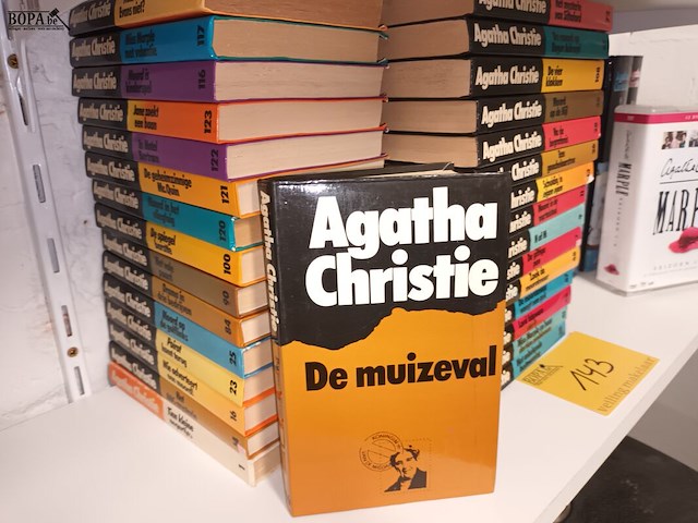 Lot 143 - detective boeken agatha christie. 35 stuks - afbeelding 3 van  4