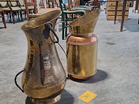 Lot 143 - duo antieken koperen kannen/paraplubakken - afbeelding 3 van  3