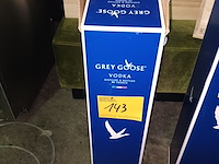 Lot 143 - fles grey goose vodka van 4,5 liter - afbeelding 5 van  5
