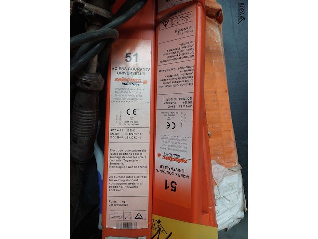 Lot 143 - gasbrander en laselektroden - afbeelding 2 van  3