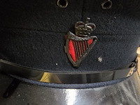 Lot 143 - noord ierland 2 kepies - afbeelding 4 van  4