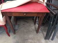 Lot 143 - retro tafel met lade - afbeelding 1 van  4