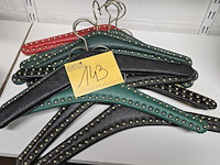 Lot 143 - vintage lederen kapstokken ong 12 stuks - afbeelding 1 van  3