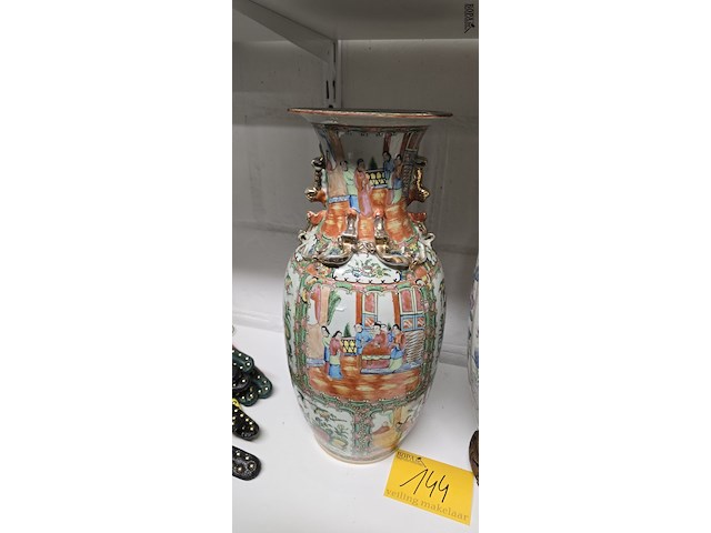 Lot 144 - chinese vazen 2 stuks - afbeelding 2 van  7