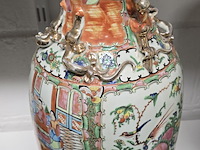 Lot 144 - chinese vazen 2 stuks - afbeelding 3 van  7