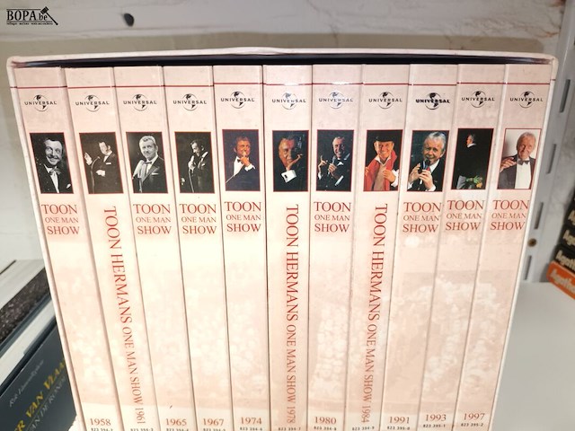 Lot 144 - dvd box toon hermans - afbeelding 2 van  3