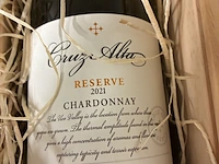 Lot 144 - geschenkkist cruze alta 'malbec' & 'chardonnay' 2021 - afbeelding 2 van  3