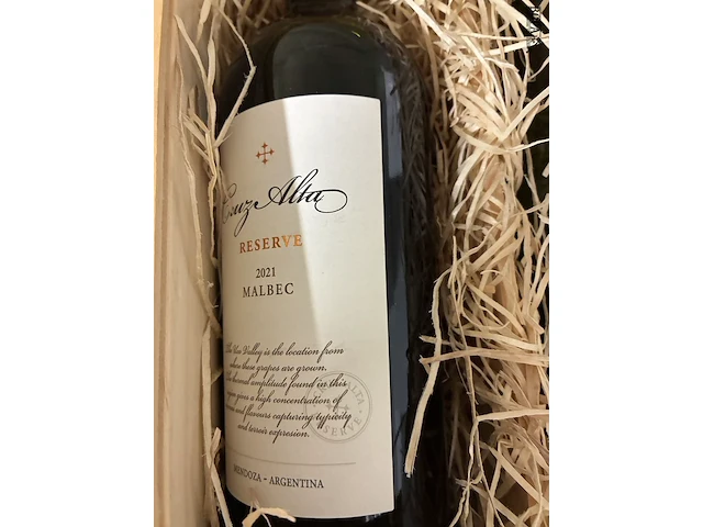 Lot 144 - geschenkkist cruze alta 'malbec' & 'chardonnay' 2021 - afbeelding 3 van  3