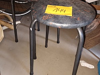 Lot 144 - krukje. 2 stuks - afbeelding 1 van  3