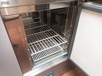 Lot 144 - rvs werktafel met opbergruimte - afbeelding 5 van  5