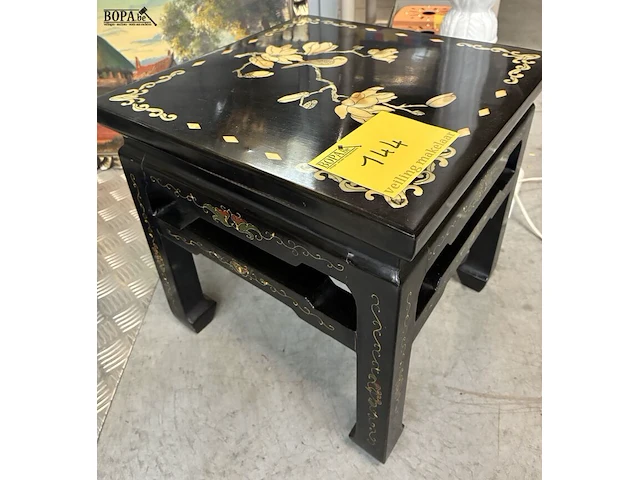 Lot 144 - vintage chinese theetafel - afbeelding 3 van  3