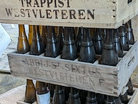 Lot 144 - westmalle bierkratten - afbeelding 1 van  4