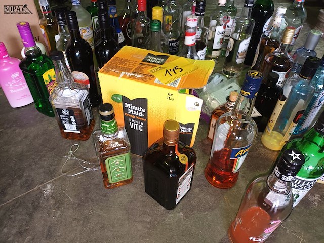 Lot 145 - aangebroken flessen drank. 45 stuks - afbeelding 5 van  5