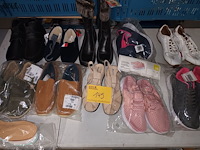 Lot 145 - damesschoenen - afbeelding 1 van  4