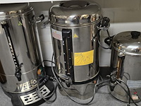 Lot 145 - koffie perculators 3 stuks - afbeelding 1 van  4