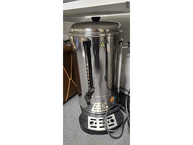 Lot 145 - koffie perculators 3 stuks - afbeelding 4 van  4