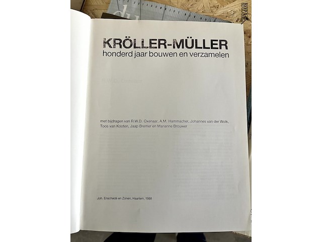 Lot 145 - krôller-muller , honderd jaar bouwen en verzamelen - afbeelding 2 van  5