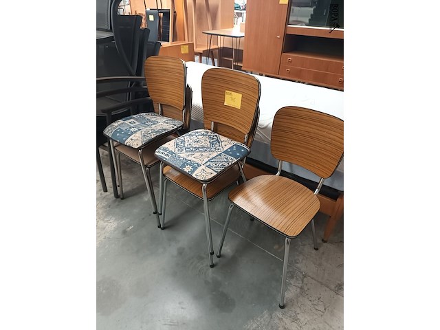 Lot 145 - retro keukenstoel. 5 stuks - afbeelding 1 van  3