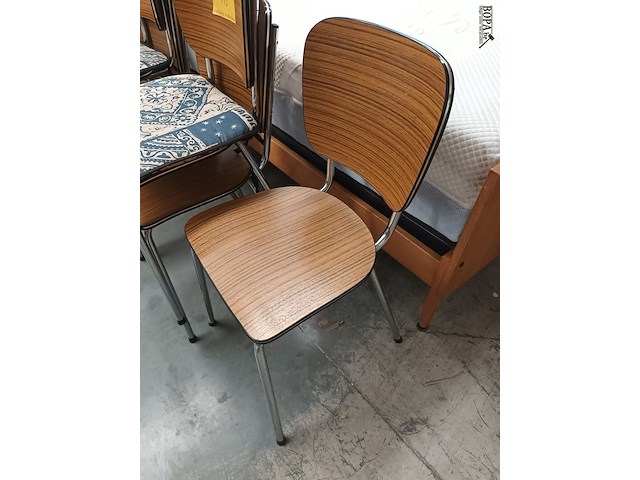 Lot 145 - retro keukenstoel. 5 stuks - afbeelding 2 van  3