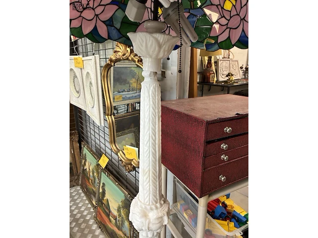 Lot 145 - tiffany-stijl vloerlamp - afbeelding 3 van  5