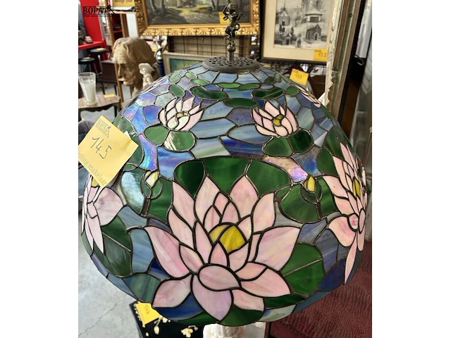 Lot 145 - tiffany-stijl vloerlamp - afbeelding 5 van  5