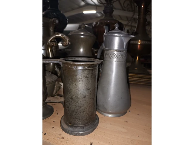 Lot 145 - tinnen kannen. 6 stuks - afbeelding 2 van  4