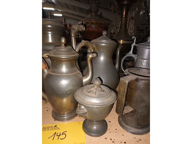 Lot 145 - tinnen kannen. 6 stuks - afbeelding 3 van  4