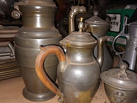 Lot 145 - tinnen kannen. 6 stuks - afbeelding 4 van  4