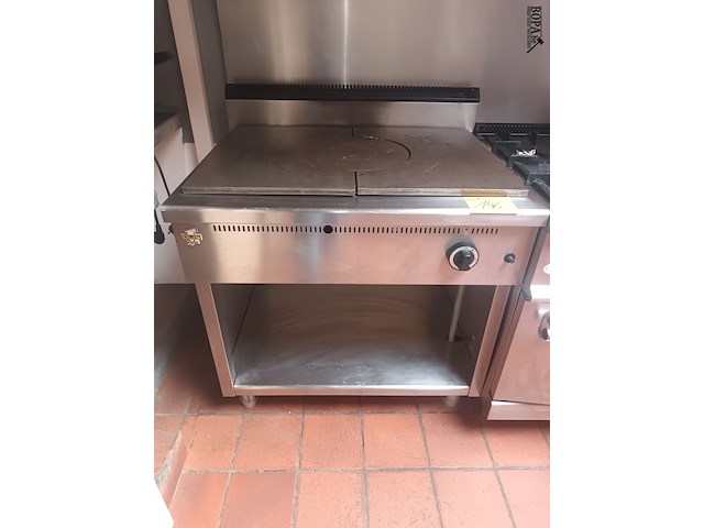 Lot 146 - professionele gasbakplaat olis - afbeelding 1 van  4