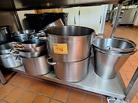 Lot 146 - rvs kookpotten en emmers, 23 stuks - afbeelding 1 van  1