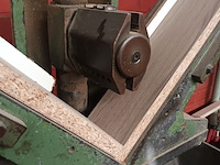 Lot 146 - verstekmachine voor plinten - afbeelding 3 van  3