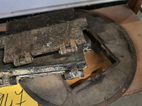 Lot 147 - antieke wafelijzers 2 stuks - afbeelding 2 van  2