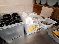 Lot 147 - apero potjes en lepeltjes, 5 dozen - afbeelding 1 van  3