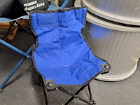 Lot 147 - kampeerstoel groot & kind blauw opvouwbaar - afbeelding 3 van  3